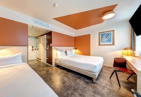 B&B HOME Paris Mairie de Saint-Ouen Apartment hotel in Saint-Denis, France