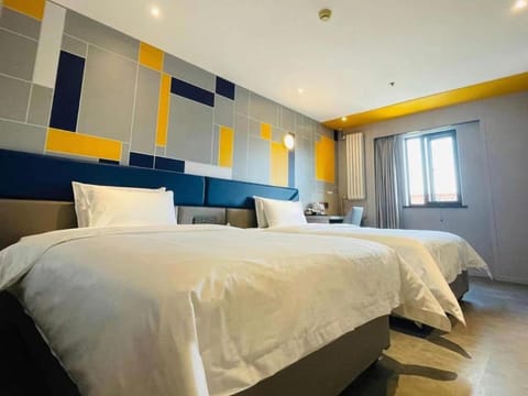 7 Days Inn Beijing Dinghui Temple Wuluju Metro Station Hotel in Beijing