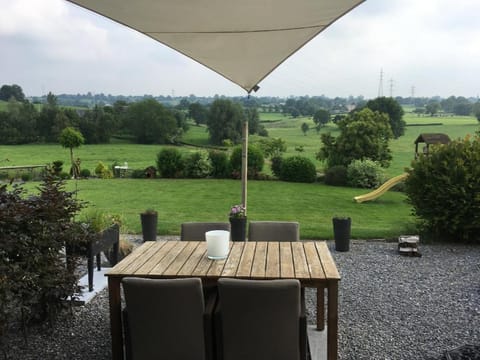Country House Au Ballet des Hirondelles Apartment in Wallonia, Belgium