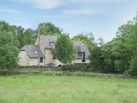 Holiday Home in Muret near Château Colombier Vacation rental in Auvergne-Rhône-Alpes