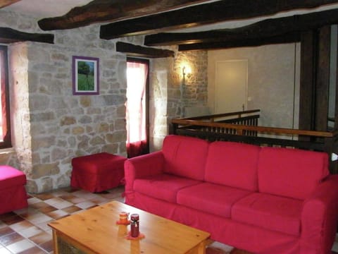 Holiday Home in Muret near Château Colombier Vacation rental in Auvergne-Rhône-Alpes