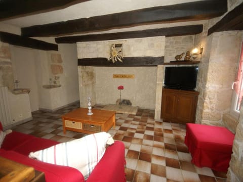 Holiday Home in Muret near Château Colombier Vacation rental in Auvergne-Rhône-Alpes