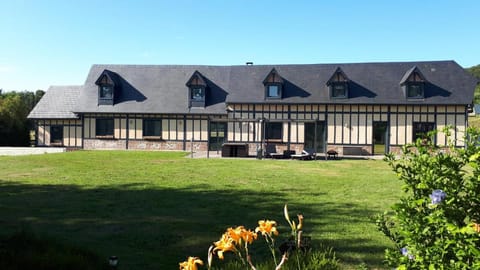 La Longère Des Nuits De Varenne Bed and Breakfast in Normandy