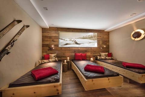 Bayern Resort Hotel - Adults only - mit Zugspitzblick - Eibsee-Nähe - Wellnessbereich - Naturpool im Sommer Hotel in Grainau