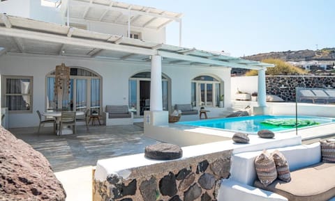 Ode Villa Oia Caldera & Sunset View Villa in Santorini