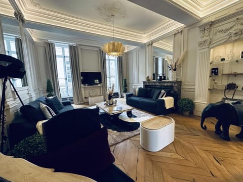 41 Maufoux By Bruno Colin Apartment in Beaune