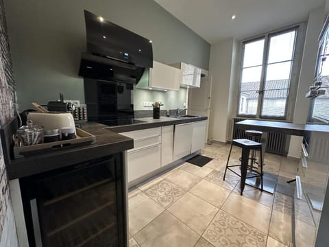 41 Maufoux By Bruno Colin Apartment in Beaune