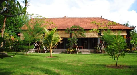 Tiara Homestay Pemuteran Bali Bed and Breakfast in Bali