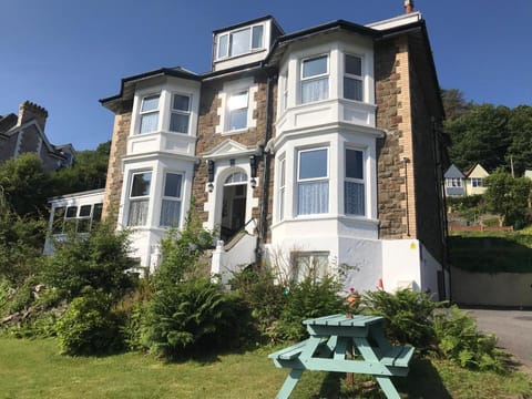 Cairn House Bed and Breakfast in Ilfracombe