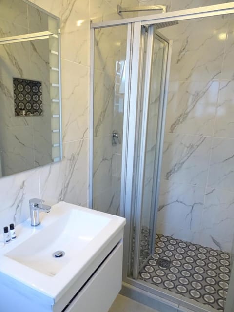 Big Skies Guesthouse Bed and Breakfast in Cape Town