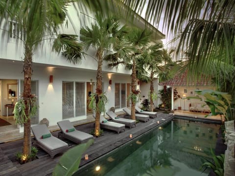 Room & Vespa Suite 4 Bed and Breakfast in Kuta