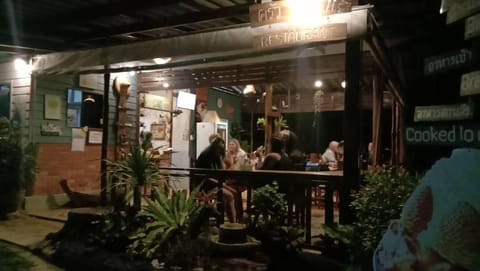 Najjamee Bungalow Vacation rental in Krabi Changwat