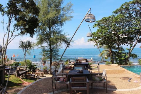 Coco Cape Lanta Resort Hotel in Sala Dan