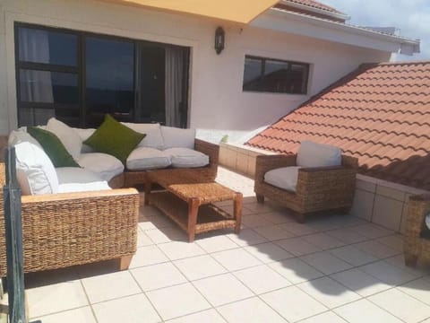 Fly Me To The Moon Guesthouse Bed and Breakfast in Western Cape