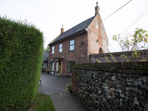 Elm Farm Country House Hotel in Broadland District