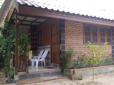 Lanta Valom Hideaway Resort Chalet in Krabi Changwat