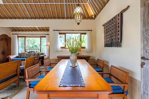 Devi's Place Ubud Hotel in Abiansemal