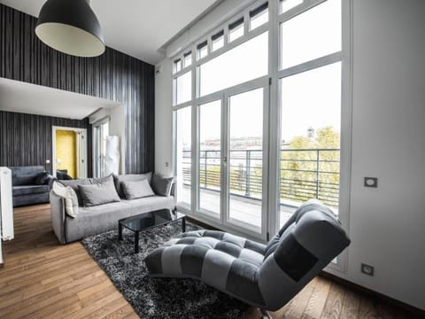 Les Appartements Paris Clichy Hotel in Clichy