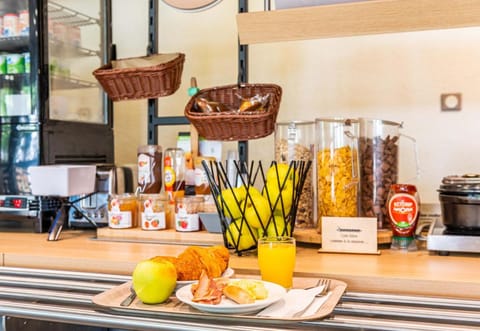 B&B HOTEL CHAMBERY La Cassine Hotel in Chambery