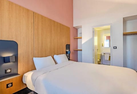 B&B HOTEL Brest Kergaradec Aeroport Hotel in Brest