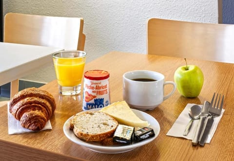 B&B HOTEL Brest Kergaradec Aeroport Hotel in Brest