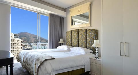 410 Harbour Bridge Apartment in Cape Town