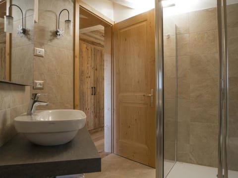 Hotel Garnì Caminetto Hotel in Madonna di Campiglio