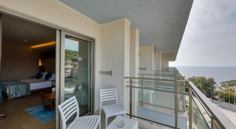 Ramada Hotel & Suites by Wyndham Kusadasi Hotel in Kusadasi