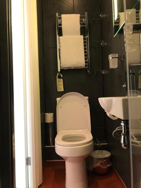 Cassandra Guest House Bed and Breakfast in Plymouth