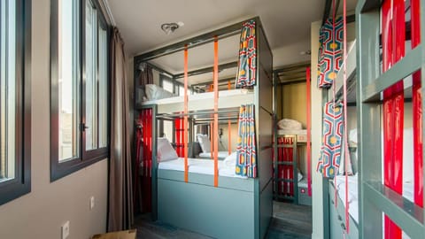 The People Paris Belleville Hostel in Paris