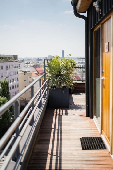 The People Paris Belleville Hostel in Paris