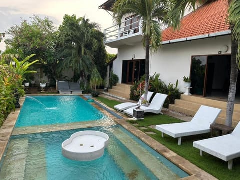 Ocean Villa Dive Resort - Tulamben Bed and Breakfast in Karangasem Regency