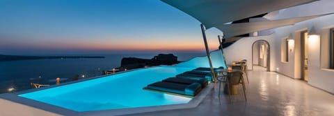 Maregio Suites Hotel in Oia