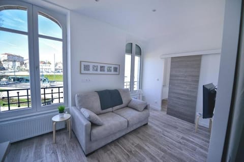 Appartment Les Suites Du Parc Apartment in Besançon