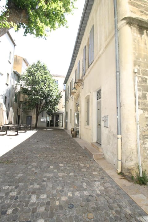 Studios entre le Pont d'Avignon et le Palais des Papes - AC clim parking Apartment in Avignon