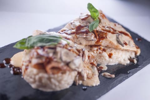 Hotel Moskva Hotel in Budva