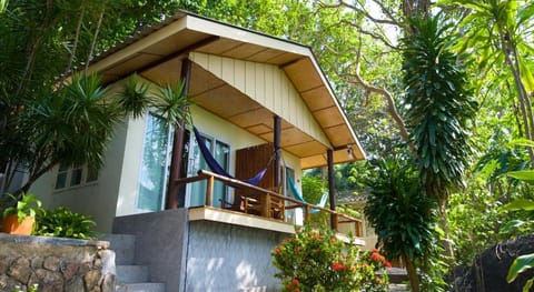 Bubble Bungalow Resort in Ko Tao