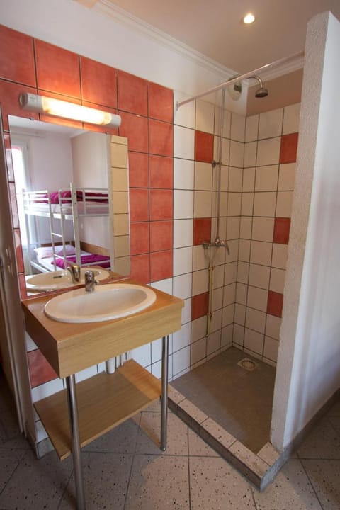 Auberge Internationale Des Jeunes Hostel in Paris