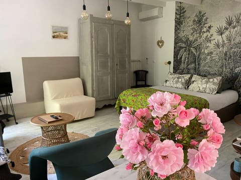 Mas la Pauline Gîtes de charme & roulotte Vacation rental in Saint-Remy-de-Provence