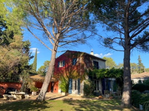 Mas la Pauline Gîtes de charme & roulotte Vacation rental in Saint-Remy-de-Provence
