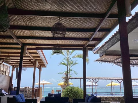 Linda Beach Hotel Campground/ 
RV Resort in Nusapenida