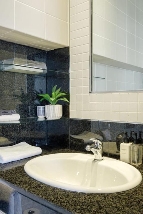 Camps Bay Terrace Suite Apartment in Camps Bay