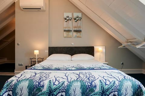 Palace Central Square Bed and Breakfast in Trogir