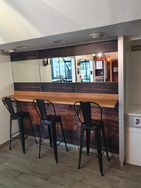 Kyriad Direct Orleans - Olivet - La Source Hotel in Orléans