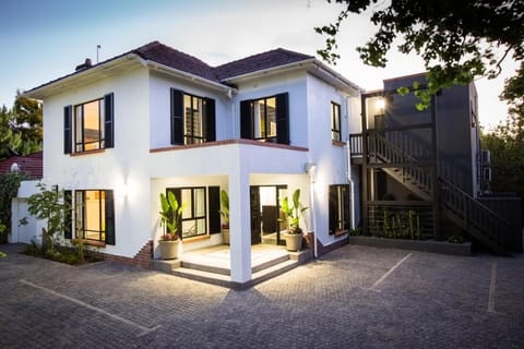Twice Central Guest House Bed and Breakfast in Stellenbosch