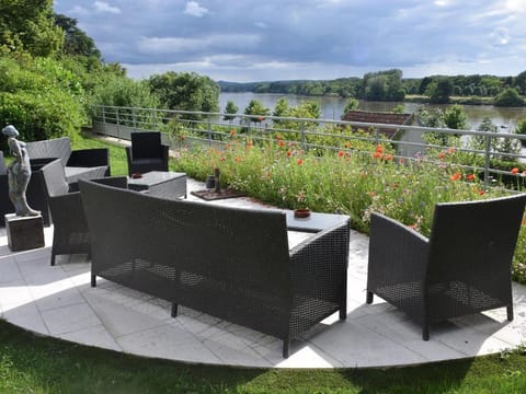 Le Prieuré Saint Agnan Hotel in Centre-Val de Loire