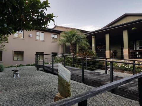Shangri-La Manor Bed and Breakfast in Western Cape