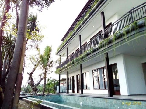 Grandpa Guest House Hotel in North Kuta