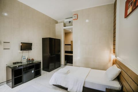 DENAYS GUESTHOUSE JIMBARAN Bed and Breakfast in Kuta