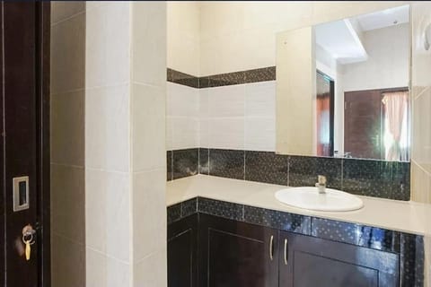 DENAYS GUESTHOUSE JIMBARAN Bed and Breakfast in Kuta